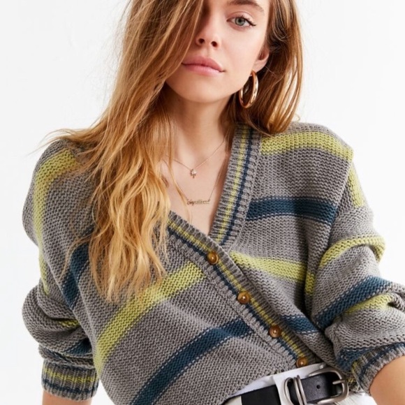 Urban Outfitters Sweaters - 🌈 Urban Outfitters cropped cardigan